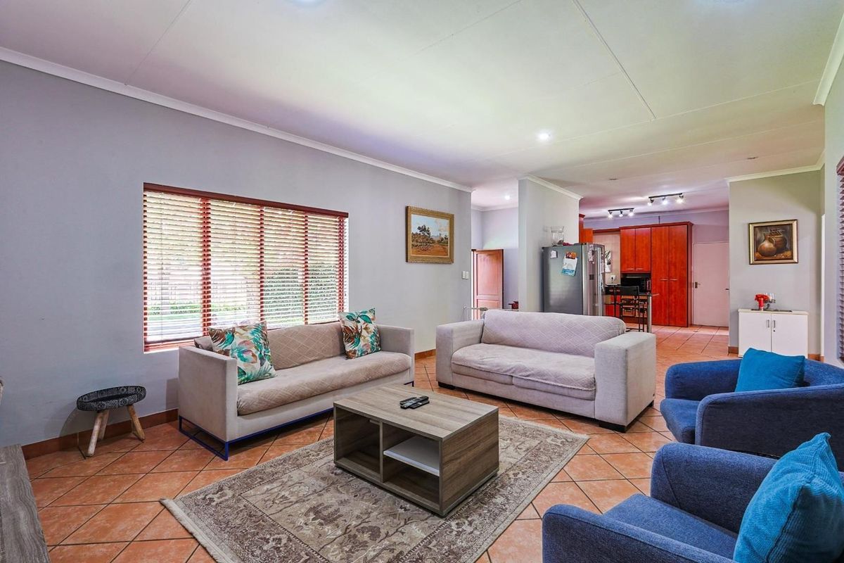 Your wellspring of comfort. Meadow Heights is the perfect 'Welcome Home.' - Photo 5