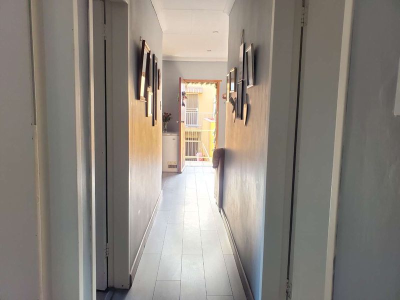 Spacious 3-bedroom Lock-up and Go apartment with Scenic Views. - Photo 7