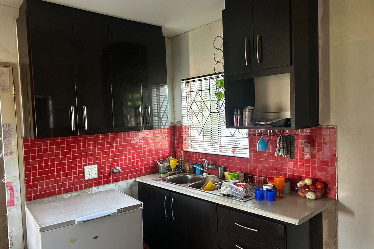 3 Bedroom double storey house - Photo 2