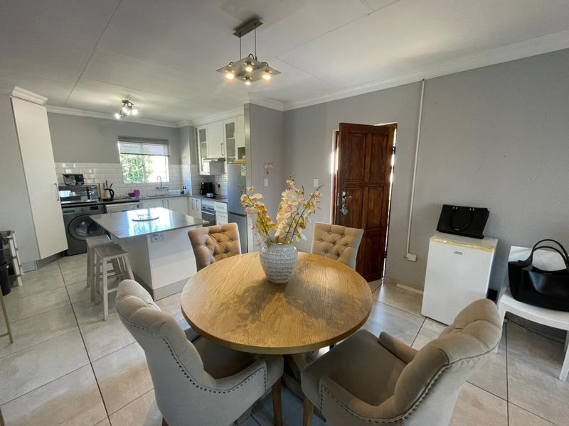 BEAUTIFUL FIRST FLOOR APARTMENT FOR SALE IN ROOIHUISKRAAL NORTH!!! - Photo 6