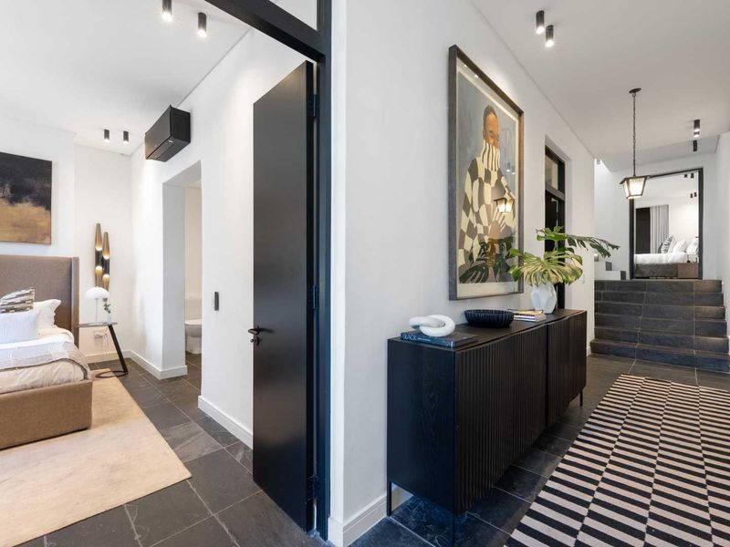 Newly Renovated 4-Bedroom Home in the Heart of Historic Bo-Kaap – All En-Suite with Private Courtyard - Photo 7