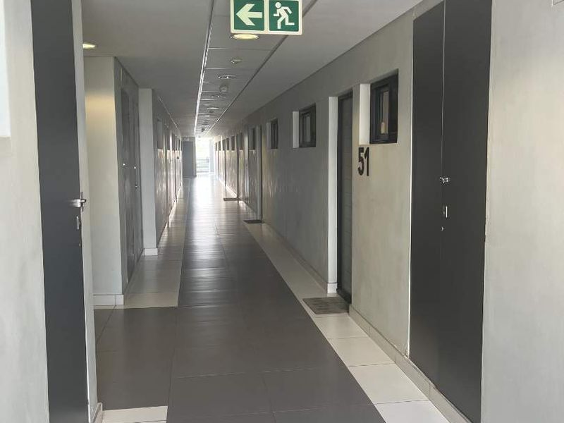 TO LET | Merensky Towers, Windhoek CBD - Photo 1