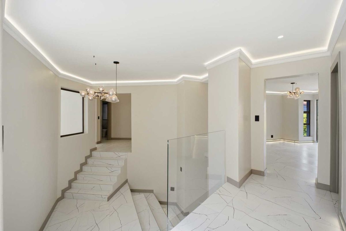 Luxury Family Home | Newly Renovated Modern Masterpiece in Prime Waterkloof Ridge - Photo 5