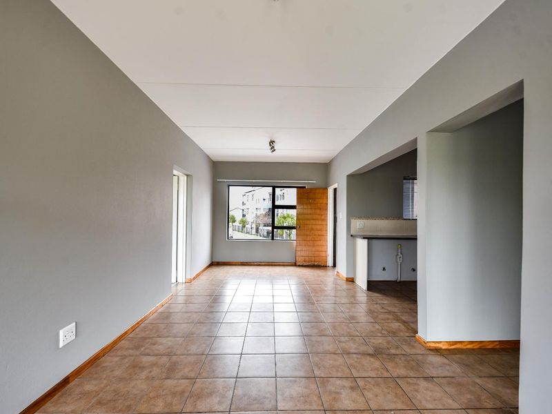 Exclusive Opportunity: Two-Bedroom Apartment IN HONEYDEW - Photo 9