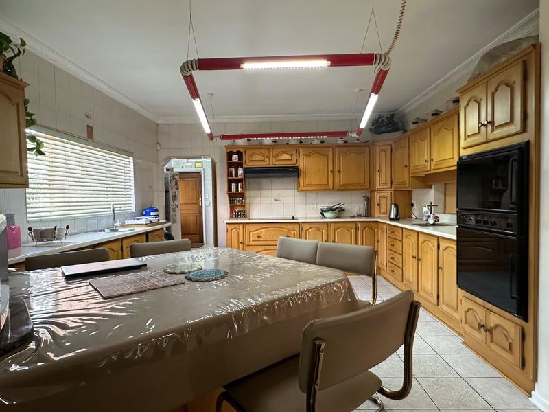 Why settle for less when you can bring your family in this unbelievable home. - Photo 10