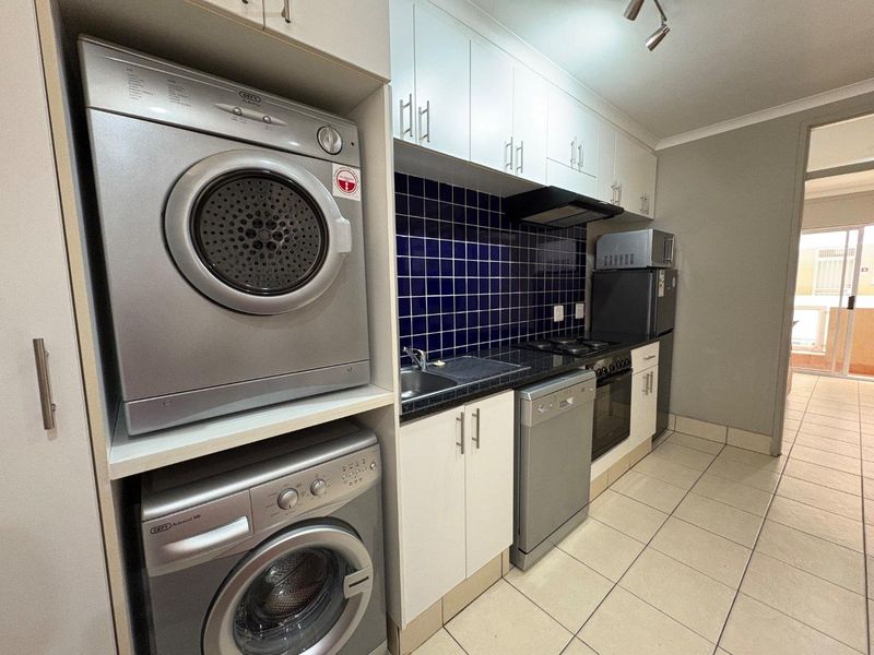 Student Apartment walking distance from UOVS - Photo 5