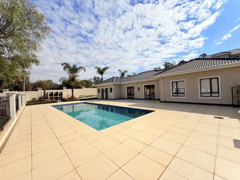 Spacious 3-Bedroom Apartment: Luxury Living, Perfect Location - Photo 3