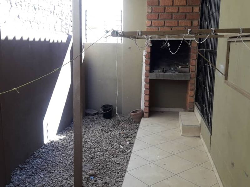 Apartment For Sale In Hans Court, Otjomuise - Photo 3