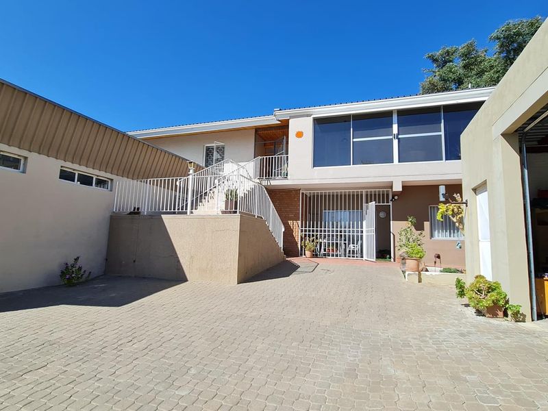 3 Bedroom House For Sale in Klein Windhoek - Photo 5