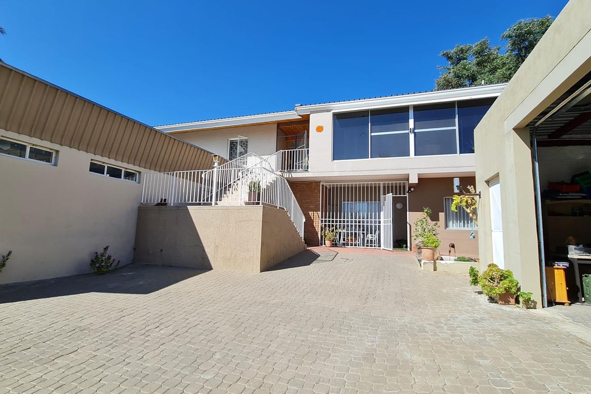 3 Bedroom House For Sale in Klein Windhoek - Photo 5