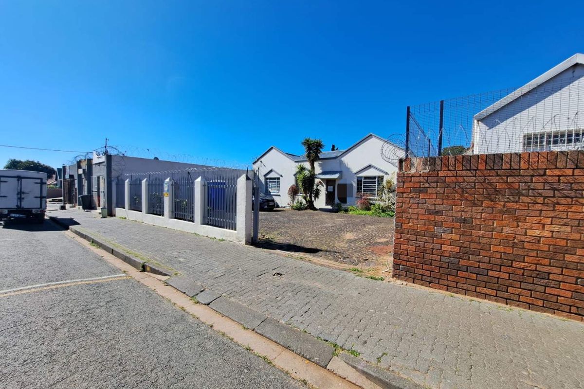 Versatile Business-Zoned Property in South Johannesburg - Photo 2