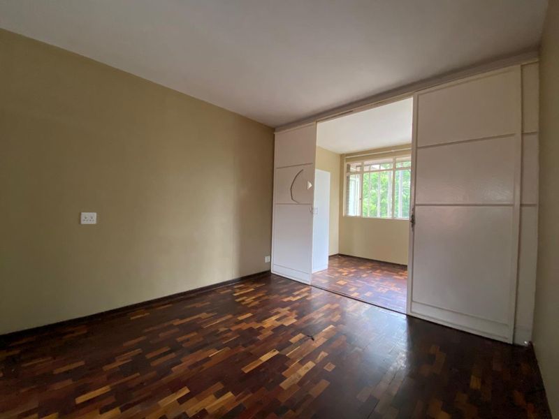 **Neat 3 Bedroom Apartment for Rent** - Photo 5