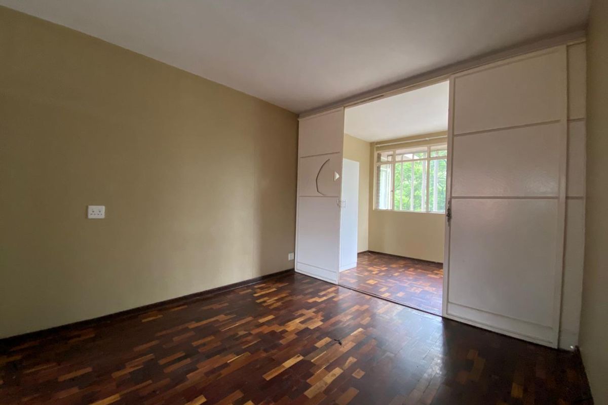 **Neat 3 Bedroom Apartment for Rent** - Photo 5