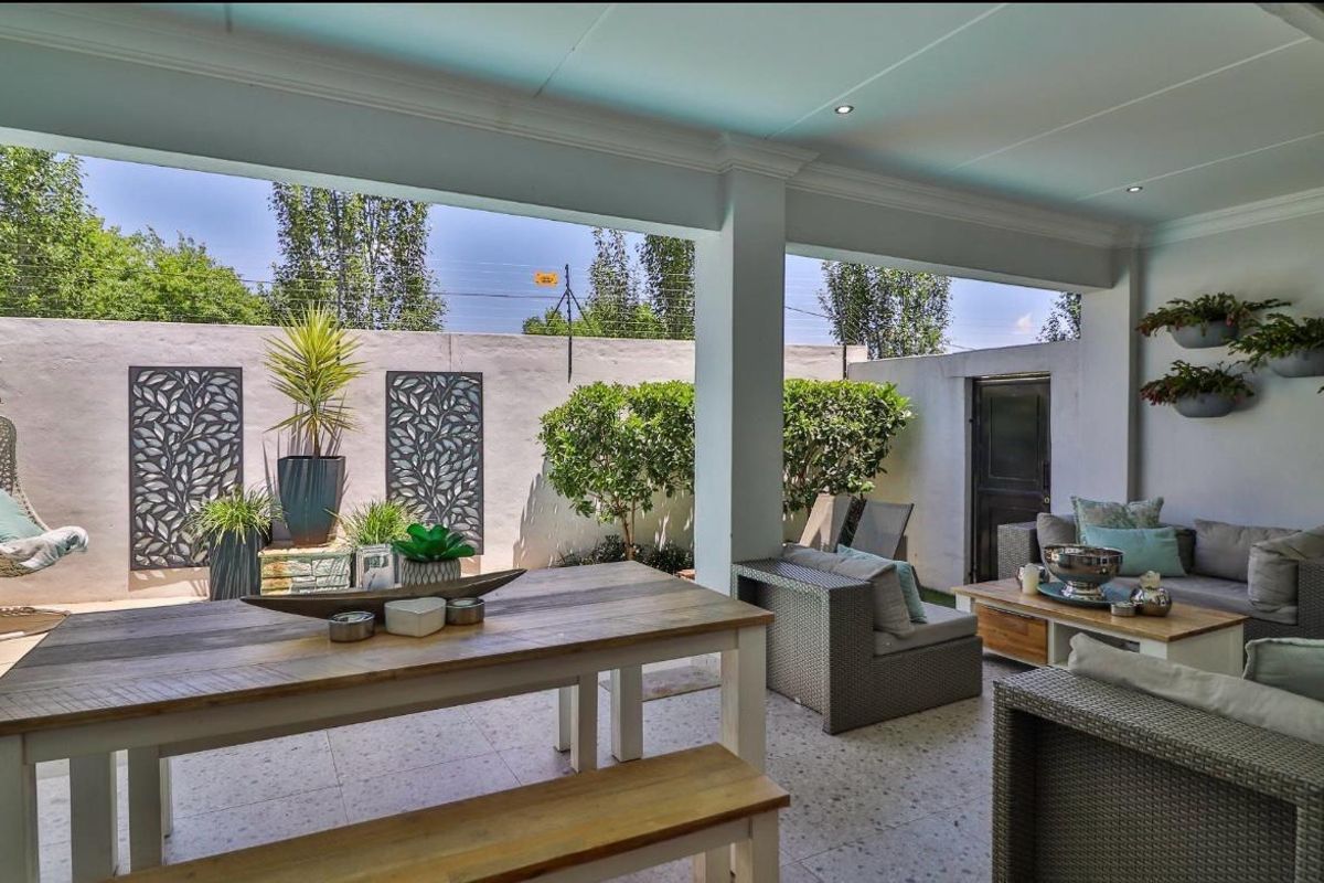 Where Timeless English Elegance Meets Modern Luxury. - Photo 5
