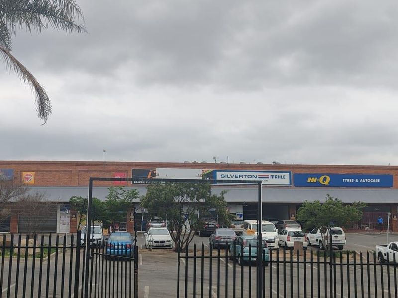 Discover the perfect opportunity to create your ideal venue - Photo 2