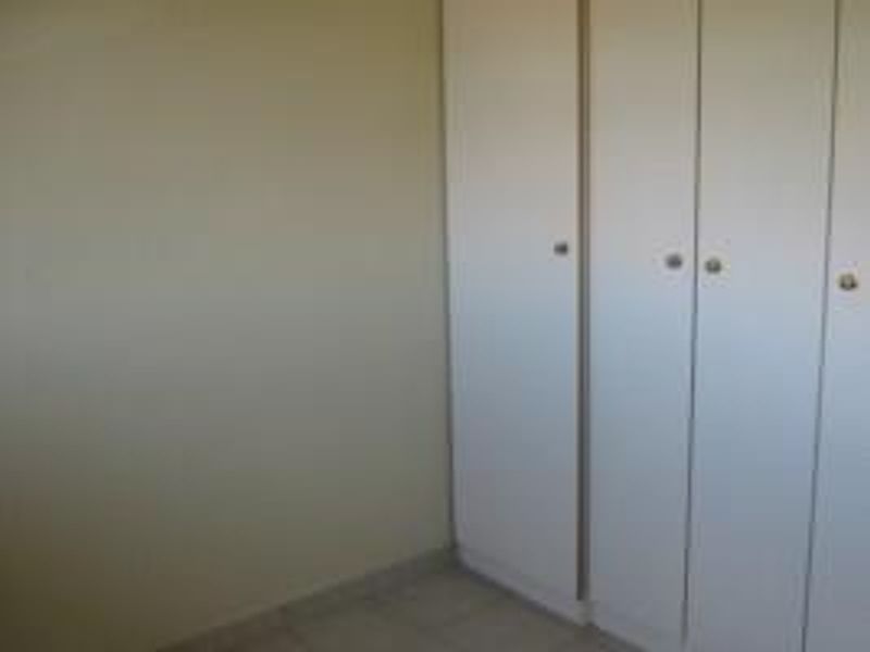 TWO BEDROOM APARTMENT IN CENTURION -AVAILABLE : IMMEDIATELY. - Photo 10