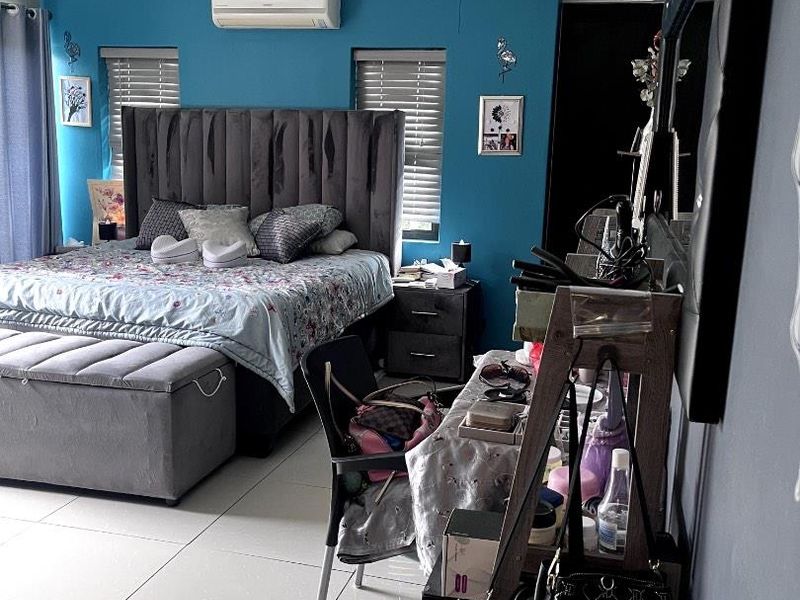 Cozy Neat Cimbebasia House for Sale - Photo 8