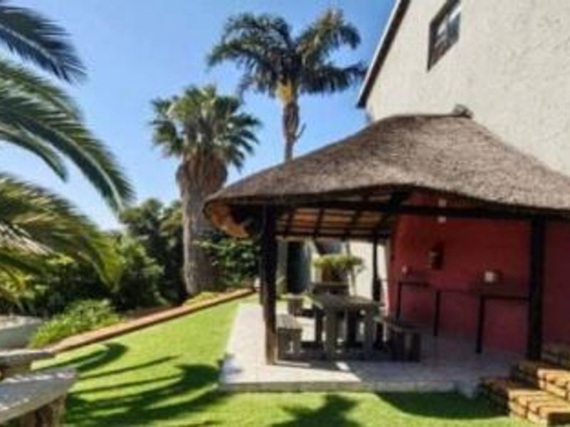 Townhouse for Sale - Photo 2