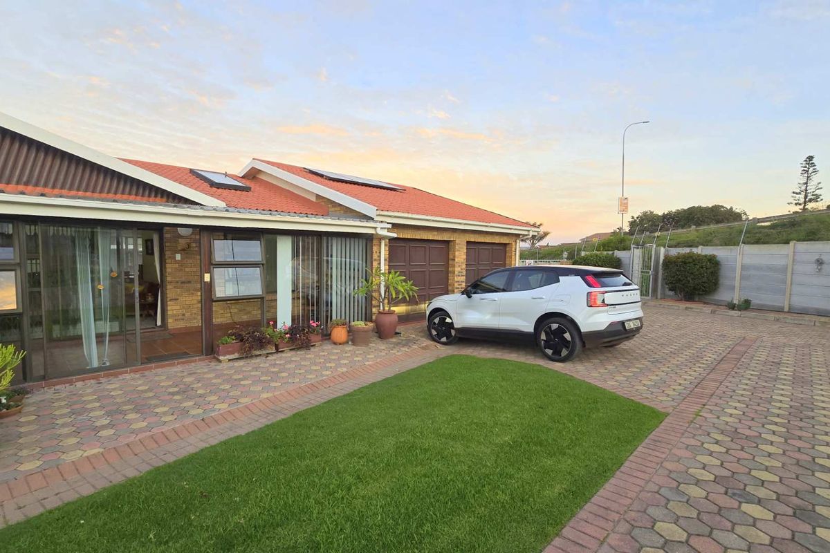 Retirement Village - Fonteine Park - Two Bedroom Home for Sale in a Lifestyle Estate for over 50's! - Photo 2