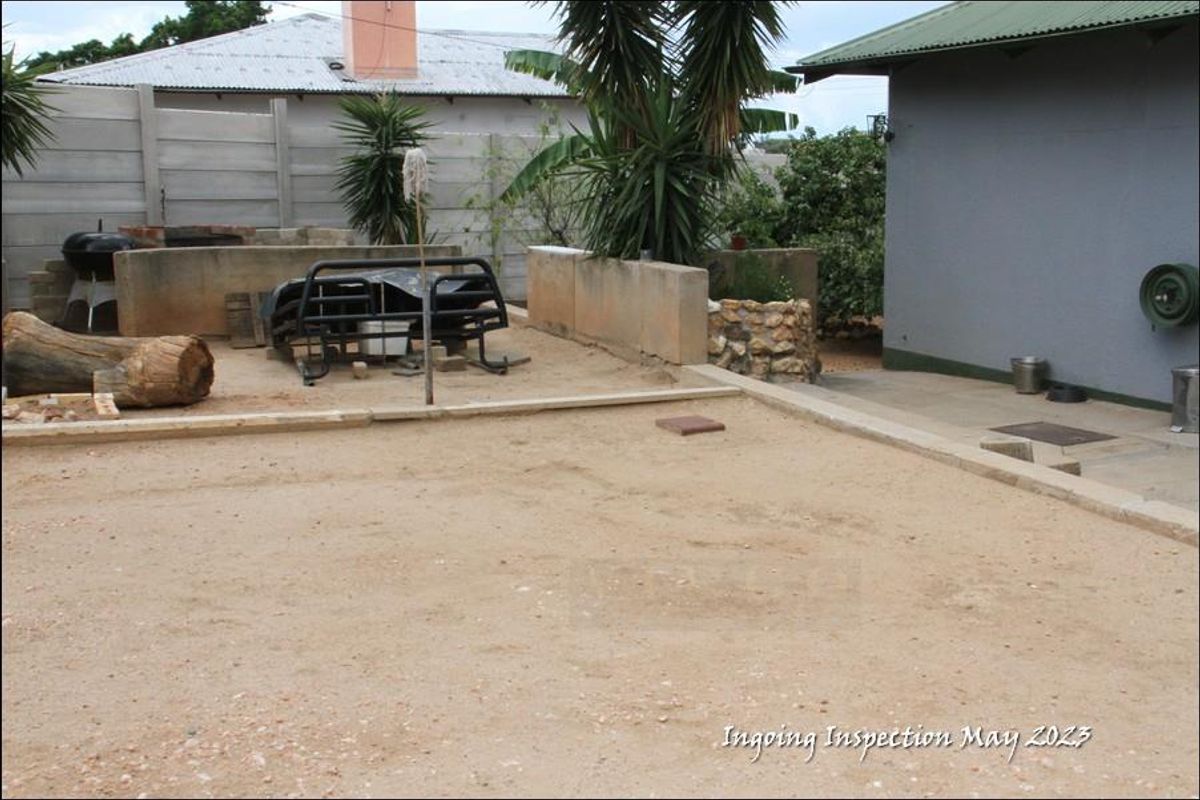 Urgent Sale - 3 Bedroom House in Windhoek North! - Photo 5