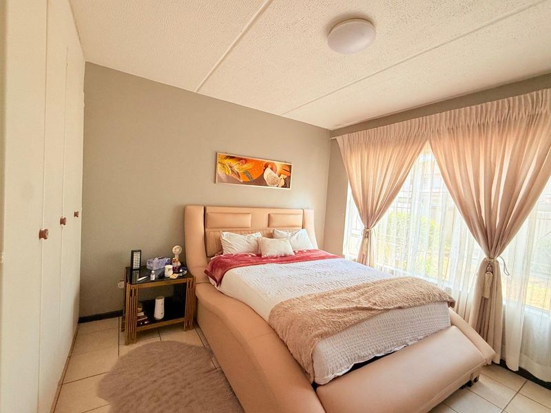 Best Investment Property for Young Professionals! - Photo 7