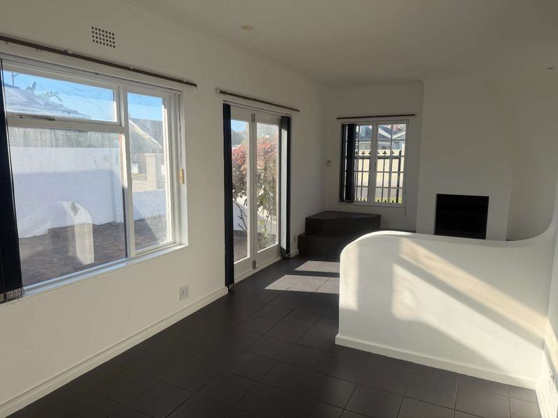 Family Home in Fish Hoek - Photo 6