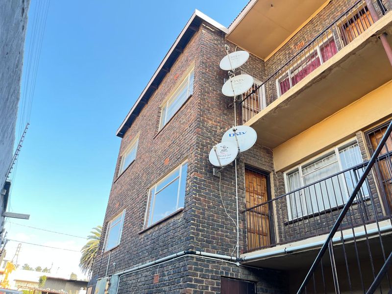 INVESTMENT PROPERTY!! - Photo 2