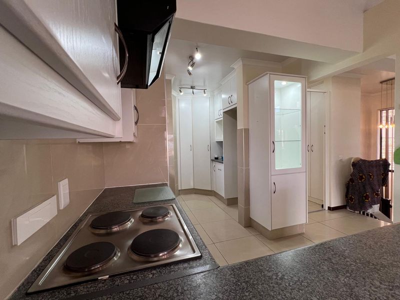 Low maintenance Townhouse in Seemeeupark - Photo 2