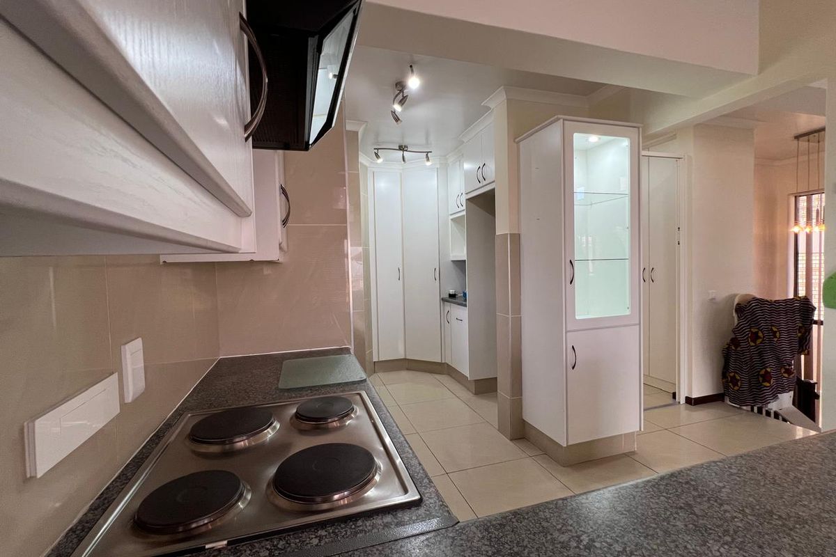 Low maintenance Townhouse in Seemeeupark - Photo 2