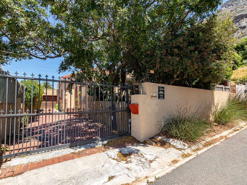 OPPORTUNITY KNOCKS - Photo 2