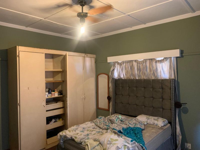 Charming Multi-Unit Property with Spacious Yard - Photo 7