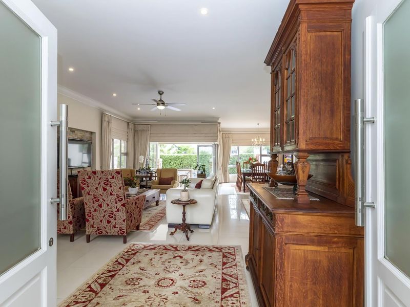 DISTINCTIVELY UNIQUE & CLASSICAL - Photo 7