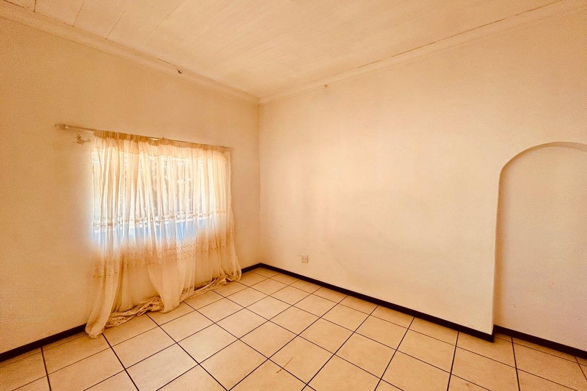 3 bedroom house with flatlet - Photo 5