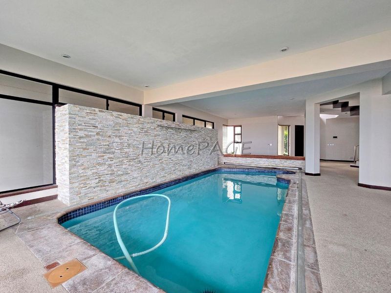Long Beach Ext 1, Walvis Bay:  MAGNIFICENT 3 STOREY 4 BEDR BEACHFRONT home is for Sale - Photo 9
