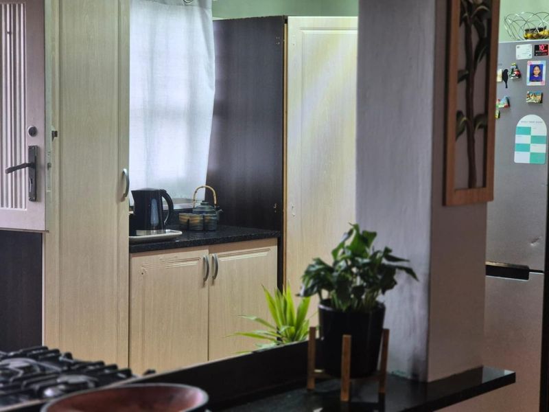 A PLACE TO HANG YOUR HEART! ALL OFFERS FROM R 1850 000.00... TRY YOURS TODAY! - Photo 9