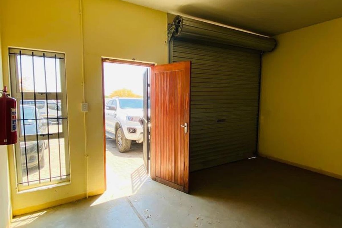 Warehouse+Office For Sale In Katutura Industrial - Photo 2
