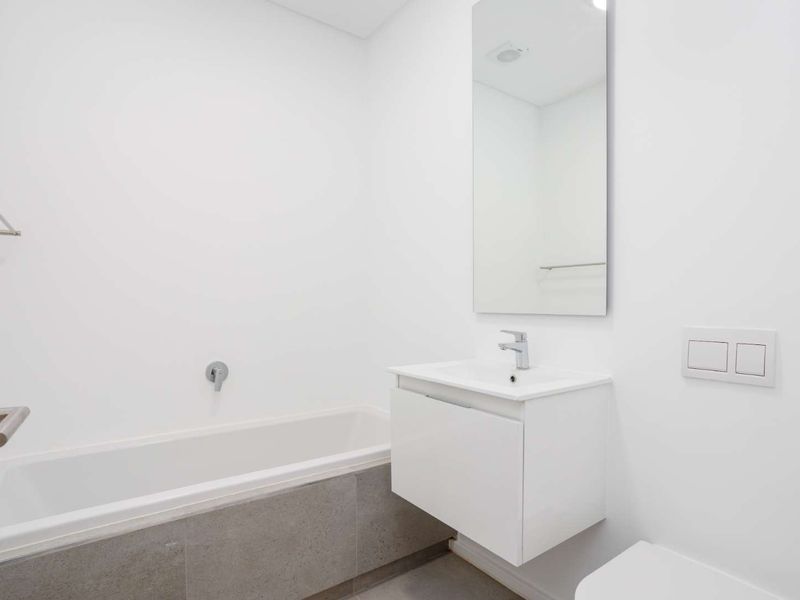 Modern Three-Bedroom Ground Floor Apartment in Val de Vie Vivante Village at Val de Vie Estate - Photo 6