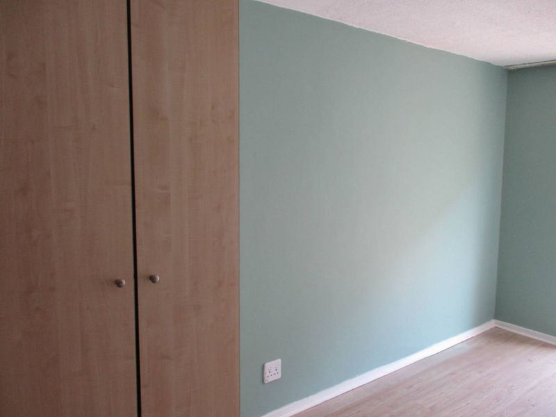 BACHELOR APARTMENT - Photo 3
