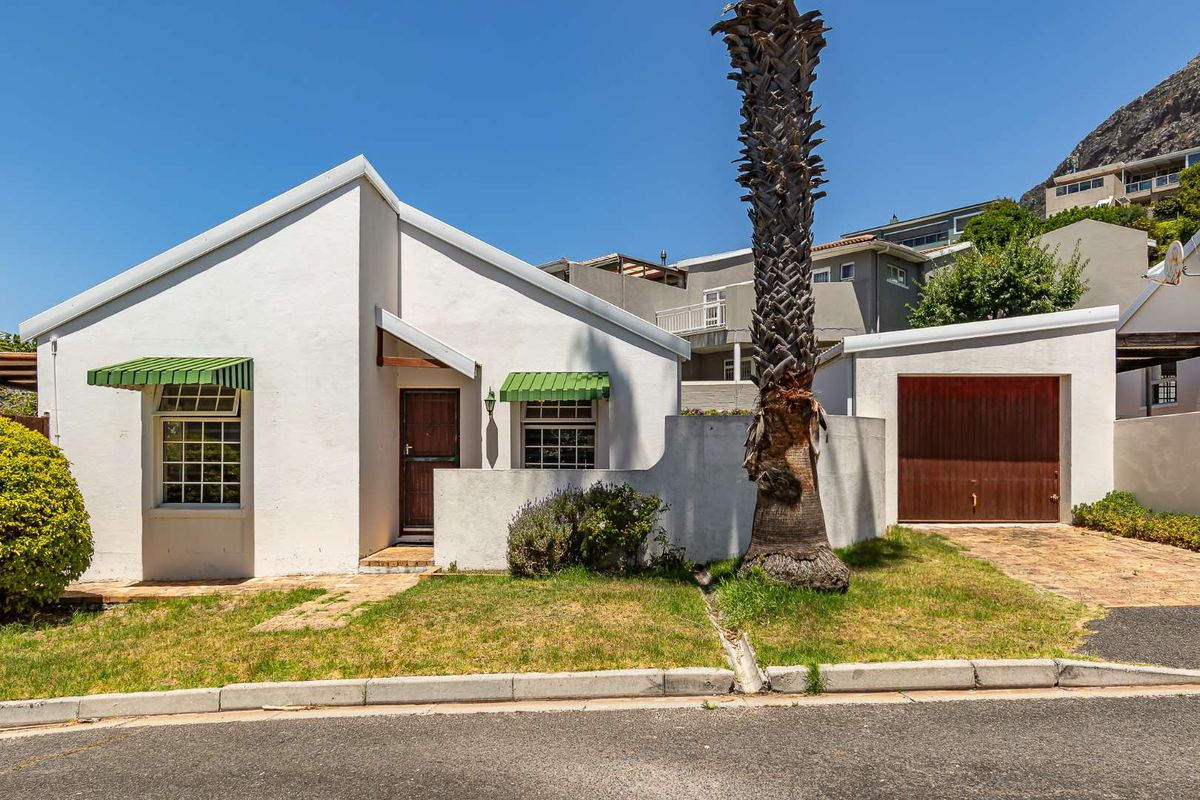 A Hidden Gem in Sought-After Lakeside Village - Photo 2