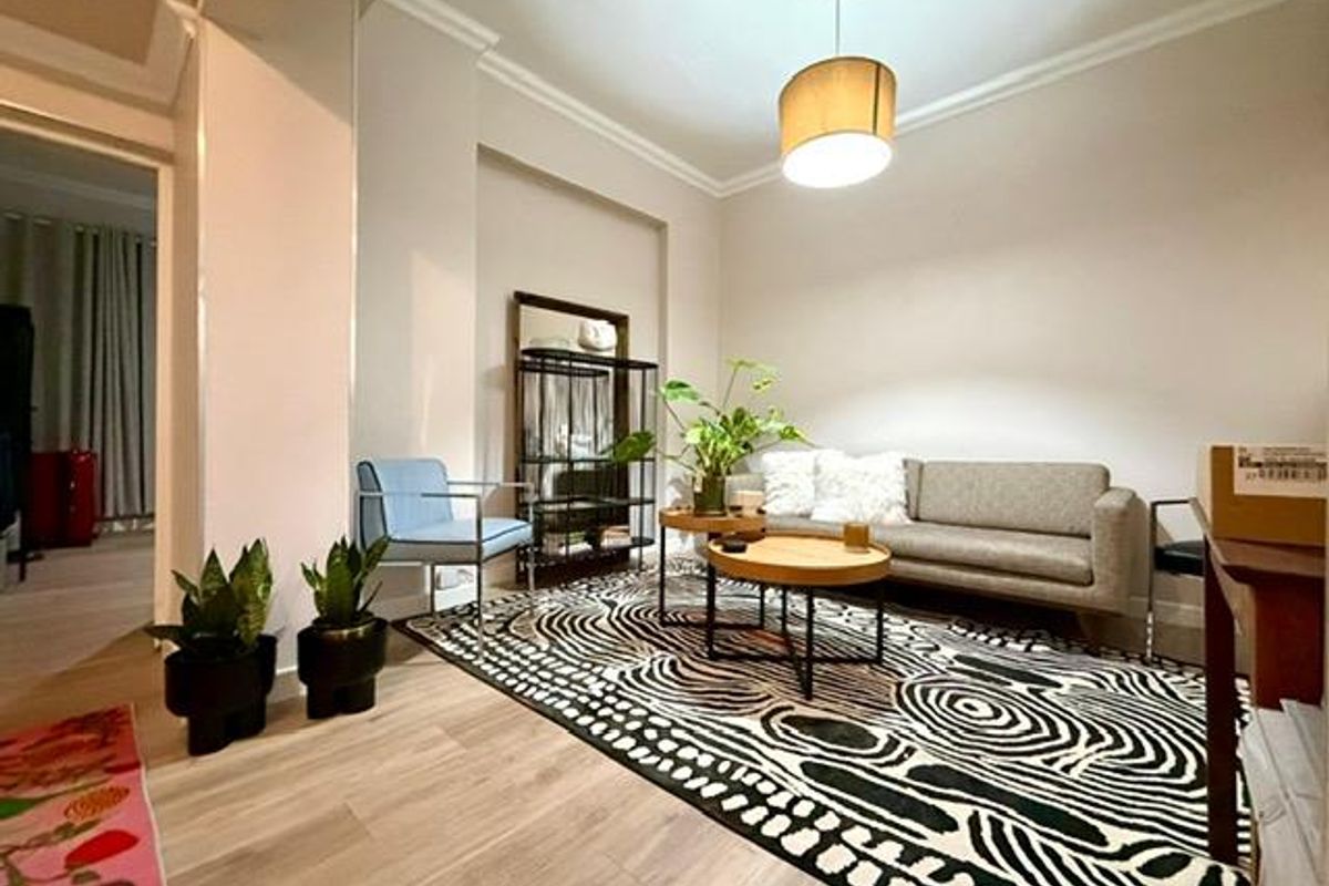 Most Sought After !   Airbnb 1 Bedroom on the Beach Front Sea Point ! - Photo 3