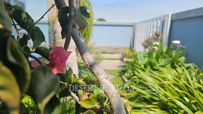 Property #2427786, House For Sale in Mile 4