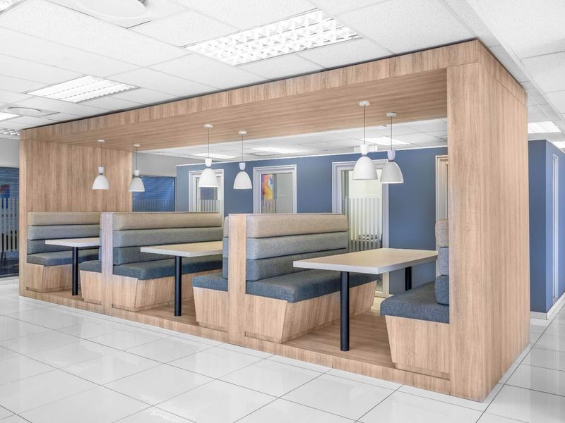 Professional office space in Regus Bird Sanctuary on fully flexible terms - Photo 4