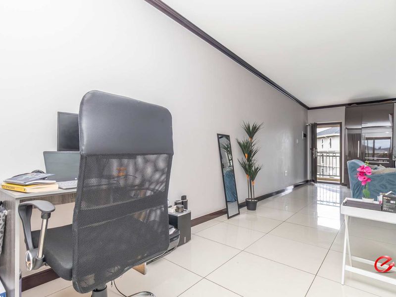 Apartment Close To Travel Links - Photo 10