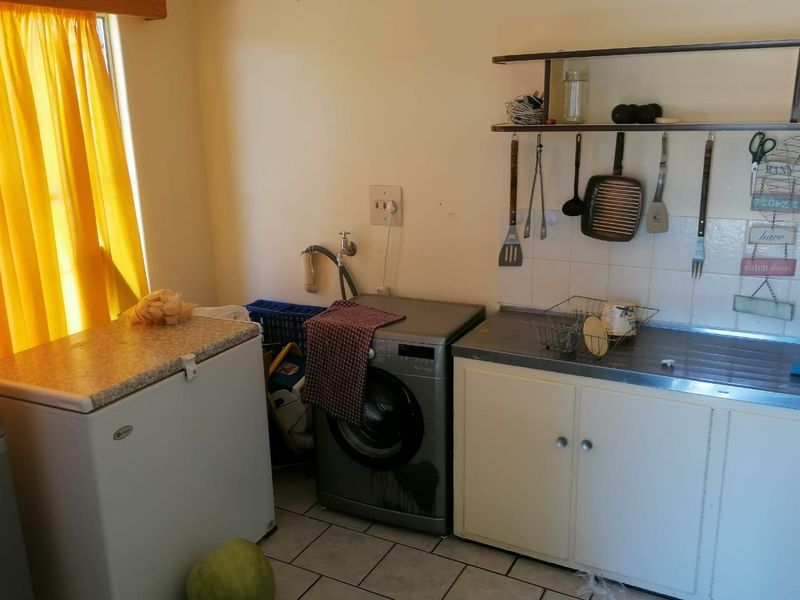 Free Standing House To Let In Suiderhof - Photo 4