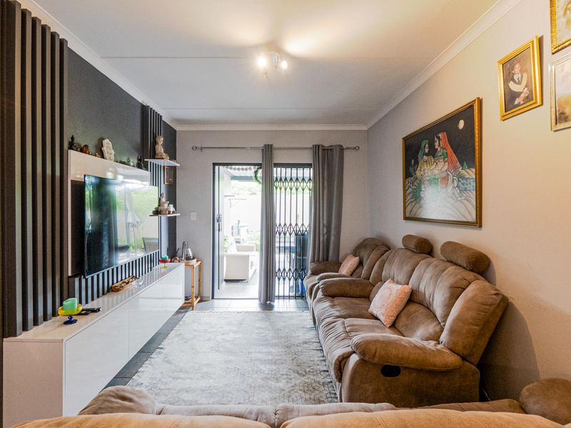 Ground floor modern unit - Photo 9