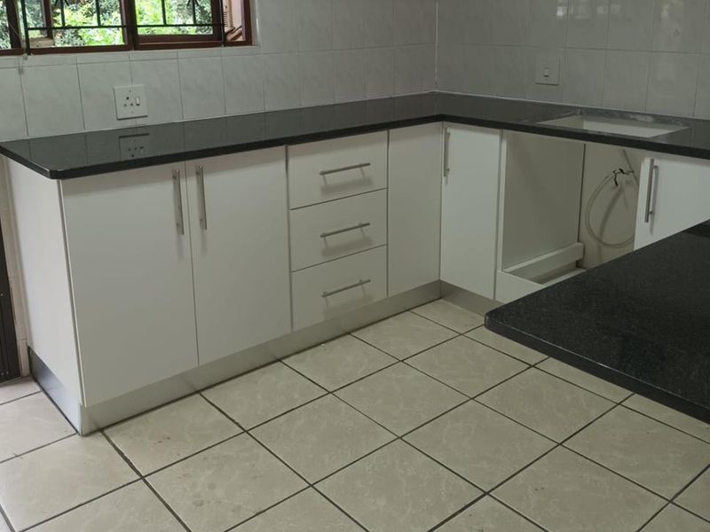 Spacious Living in a Central, Safe Complex! - Photo 5