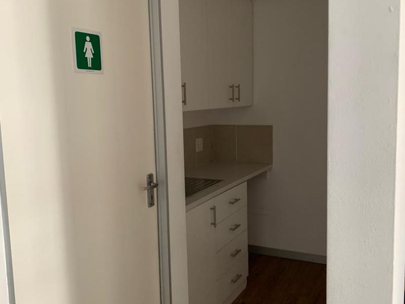 Century City's Best: Double Volume Offices with Canal Access! - Photo 6