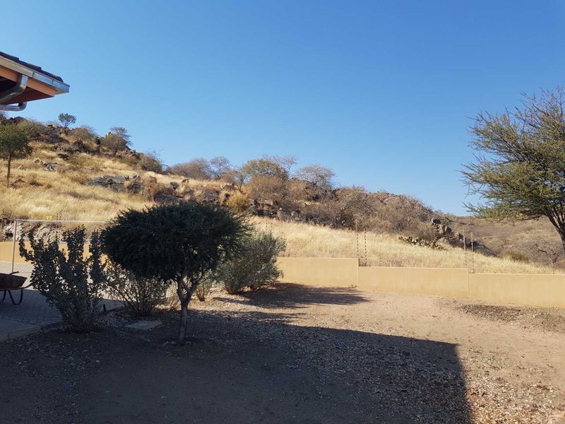 Perfect and Peaceful - Photo 9