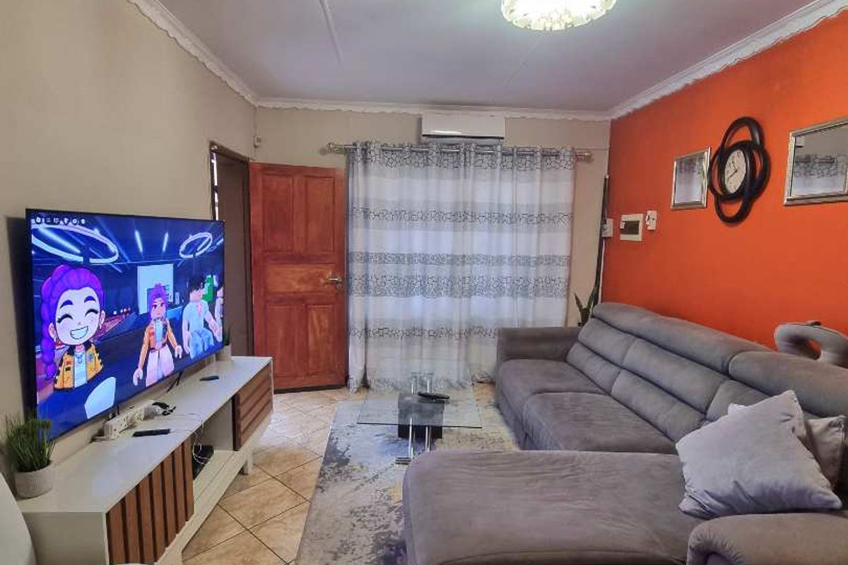 TOWNHOUSE FOR SALE - Photo 5