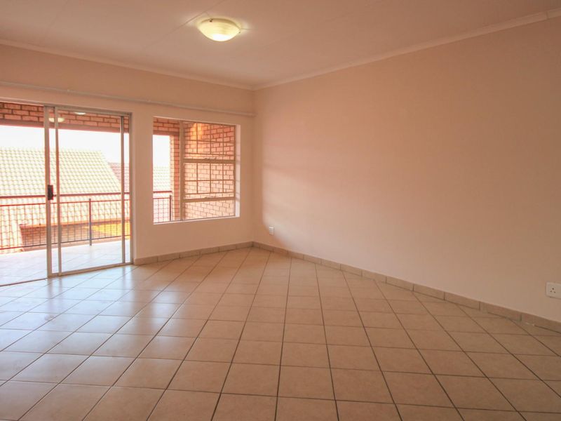 Welcome to Hazeldean - 2 Bedrooms/ 2 Bathrooms/ 1 Garage - Second Floor Unit! - Photo 10